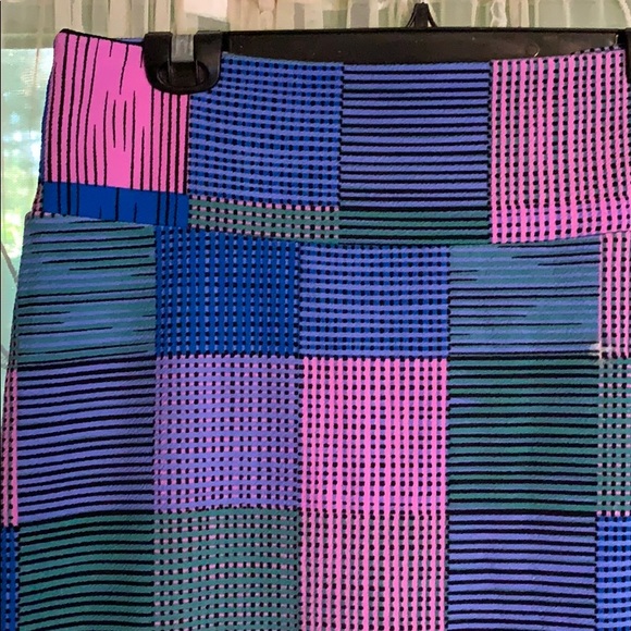 LulaRoe Skirt - Picture 3 of 4